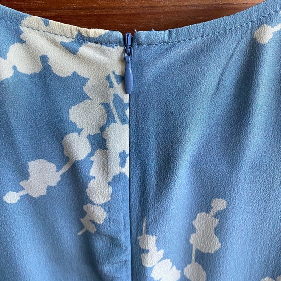 Realisation Par Luella blue wildflower dress size small SOLD OUT MSRP $190 - Picture 4 of 8